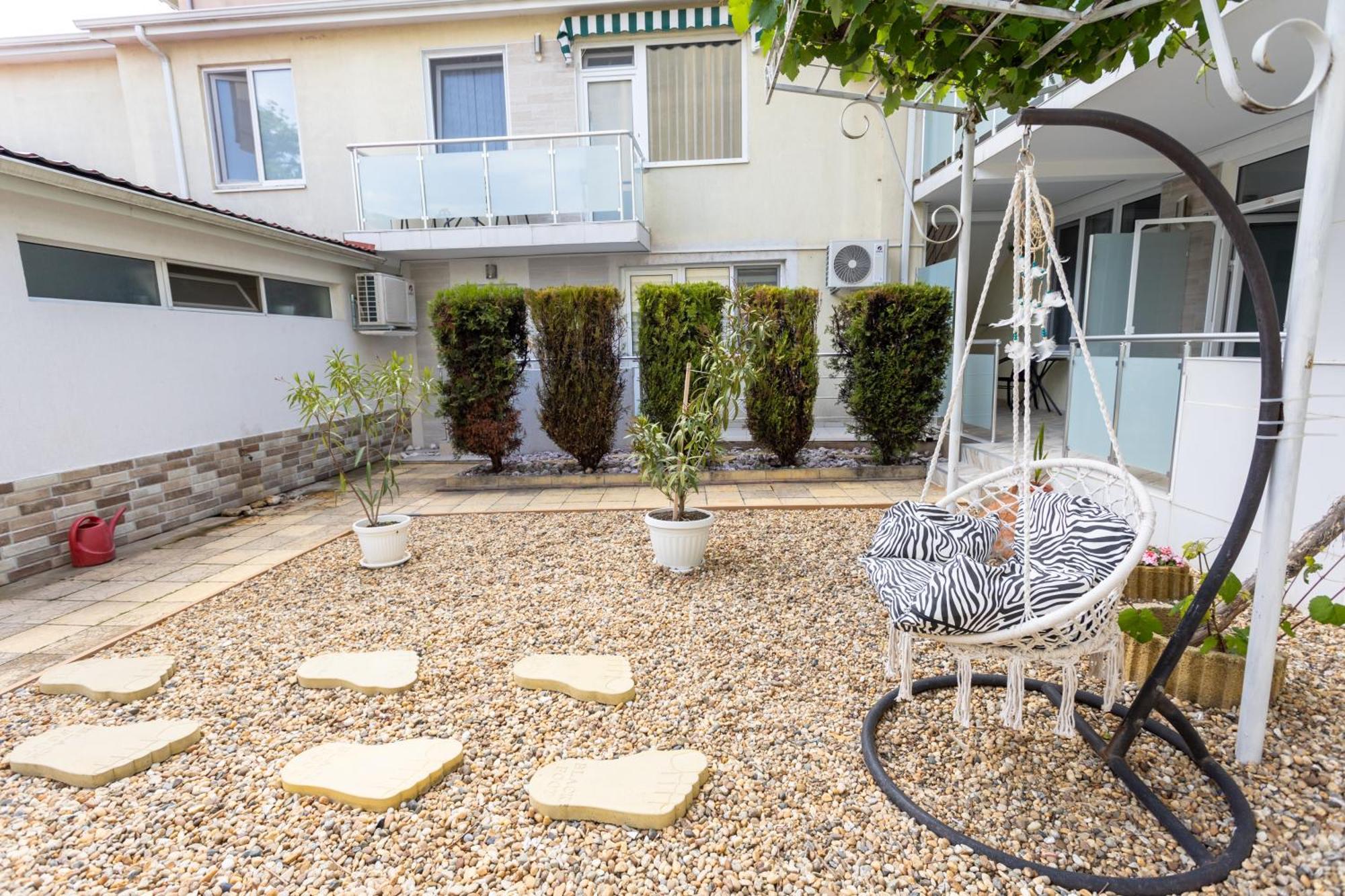 Guest House Desi - Къща За Гости Деси Μπαλτσίκ Εξωτερικό φωτογραφία