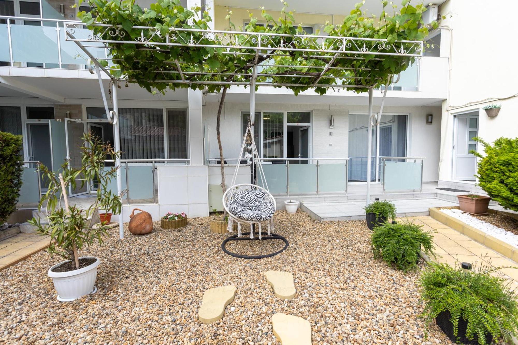 Guest House Desi - Къща За Гости Деси Μπαλτσίκ Εξωτερικό φωτογραφία
