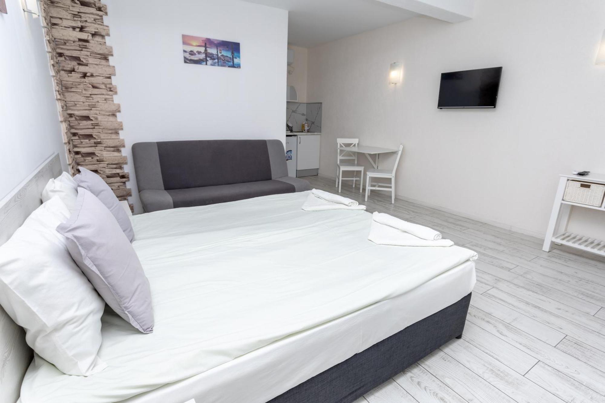 Guest House Desi - Къща За Гости Деси Μπαλτσίκ Εξωτερικό φωτογραφία