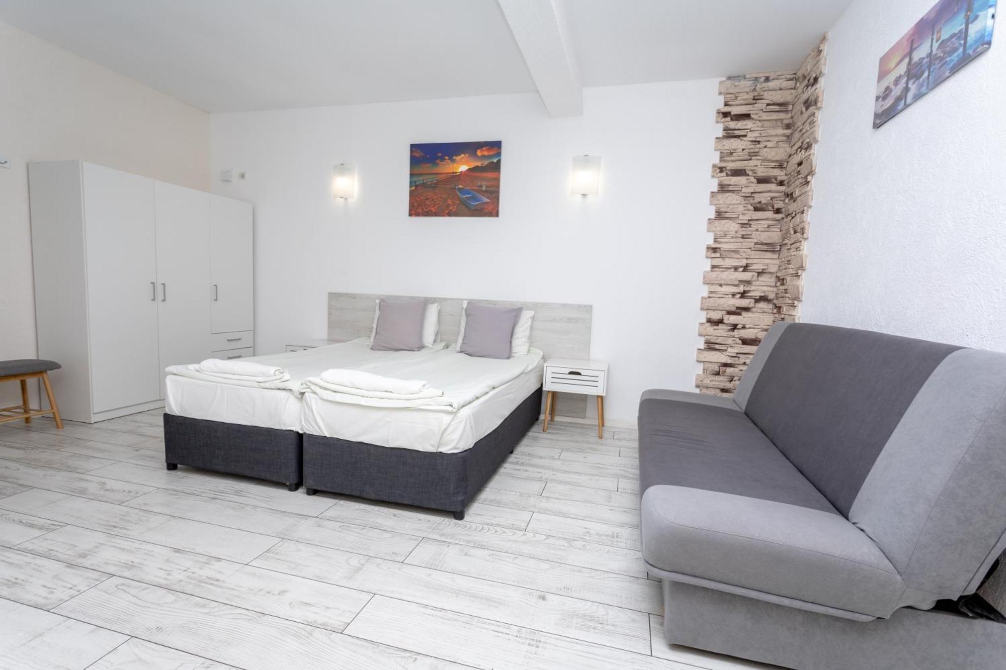 Guest House Desi - Къща За Гости Деси Μπαλτσίκ Εξωτερικό φωτογραφία