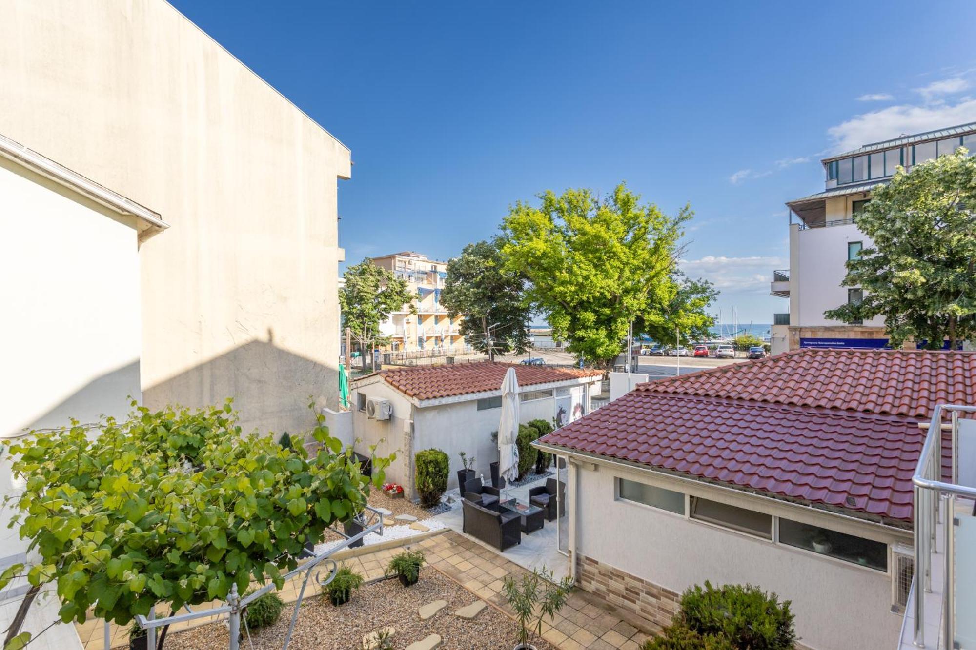 Guest House Desi - Къща За Гости Деси Μπαλτσίκ Εξωτερικό φωτογραφία
