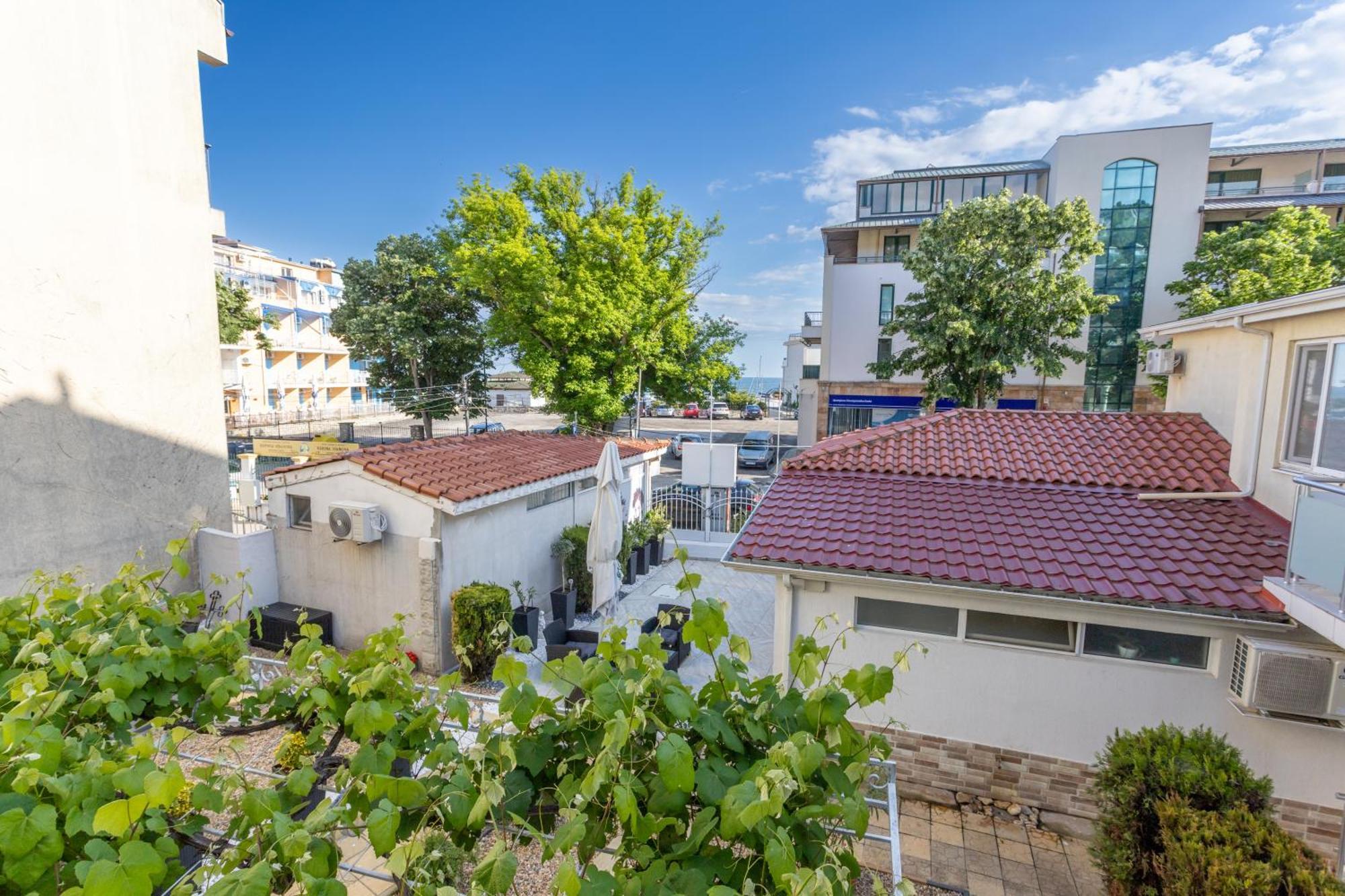 Guest House Desi - Къща За Гости Деси Μπαλτσίκ Εξωτερικό φωτογραφία