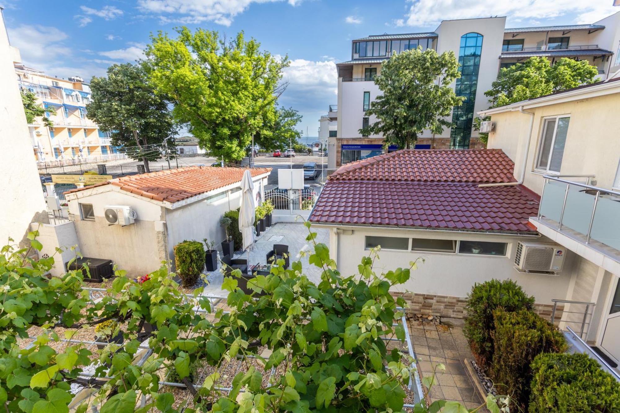 Guest House Desi - Къща За Гости Деси Μπαλτσίκ Εξωτερικό φωτογραφία